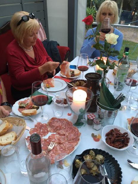 Gedeckter_Tisch_01